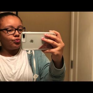 Meet your Posher, Vanessa